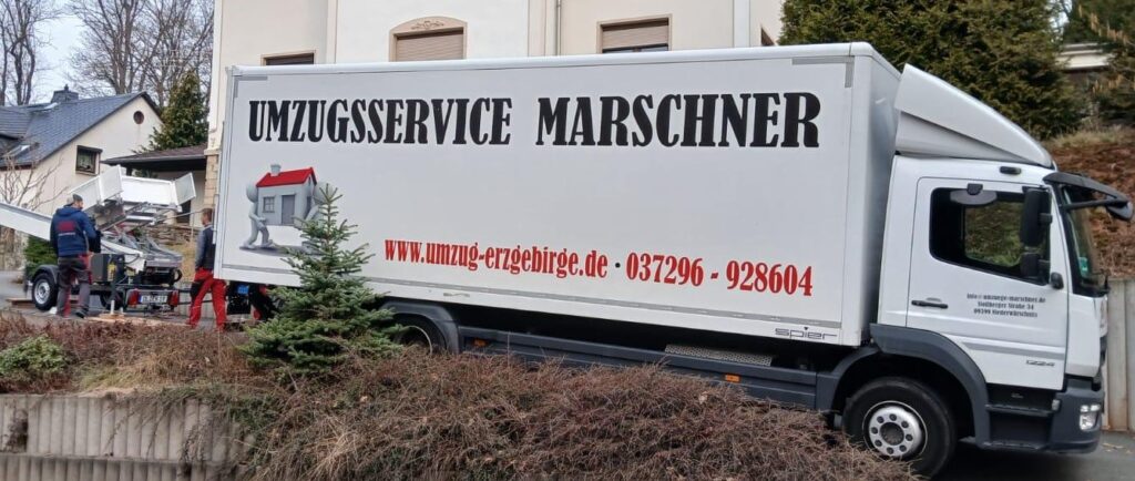 LKW der Umzugsfirma Marchner im Einsatz in Chemnitz